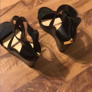 Reposting more pictures that someone requested